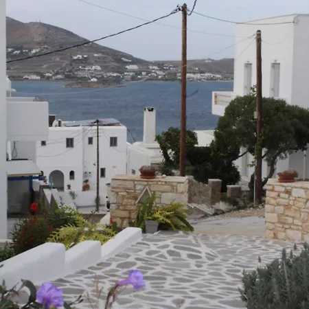 Athina'S Blue Studios Naousa (Paros)