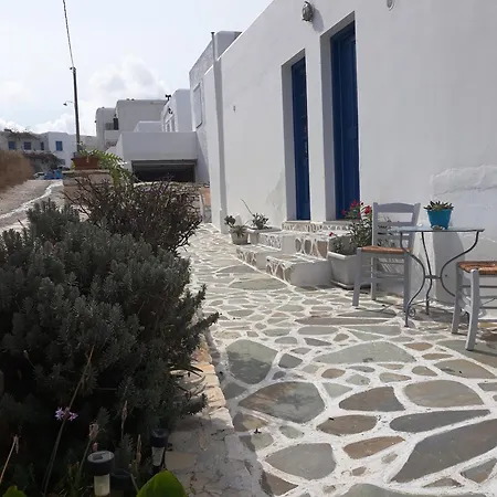 Athina'S Blue Studios Naousa (Paros)