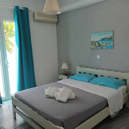 Athina'S Blue Studios * Naousa (Paros)