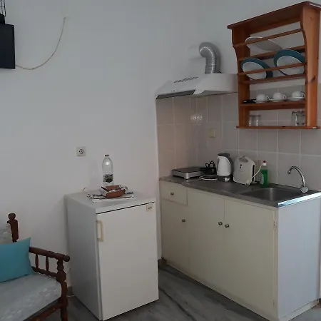 Athina'S Blue Studios Apartment