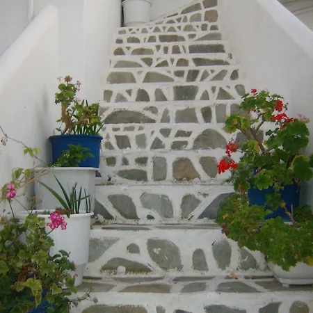 Athina'S Blue Studios Apartment