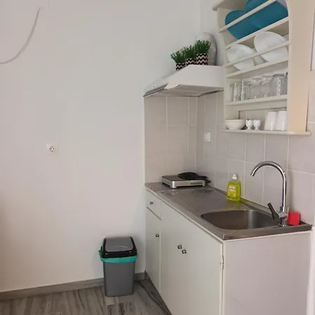 Athina'S Blue Studios Apartment *