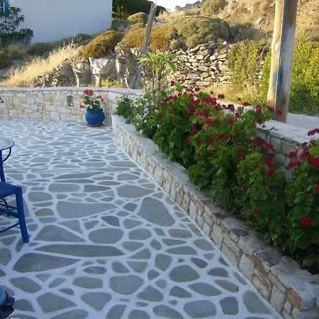 Athina'S Blue Studios Naousa (Paros)