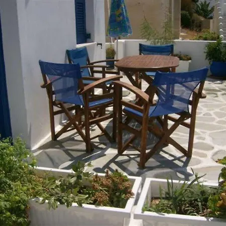 Athina'S Blue Studios Apartment Naousa (Paros)