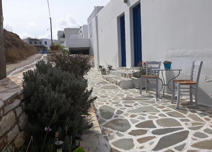 Athina's Blue Náoussa