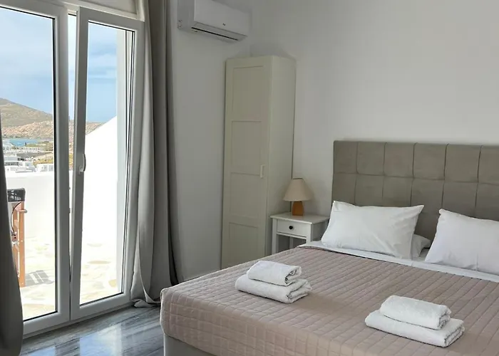 Athina's Blue Náoussa